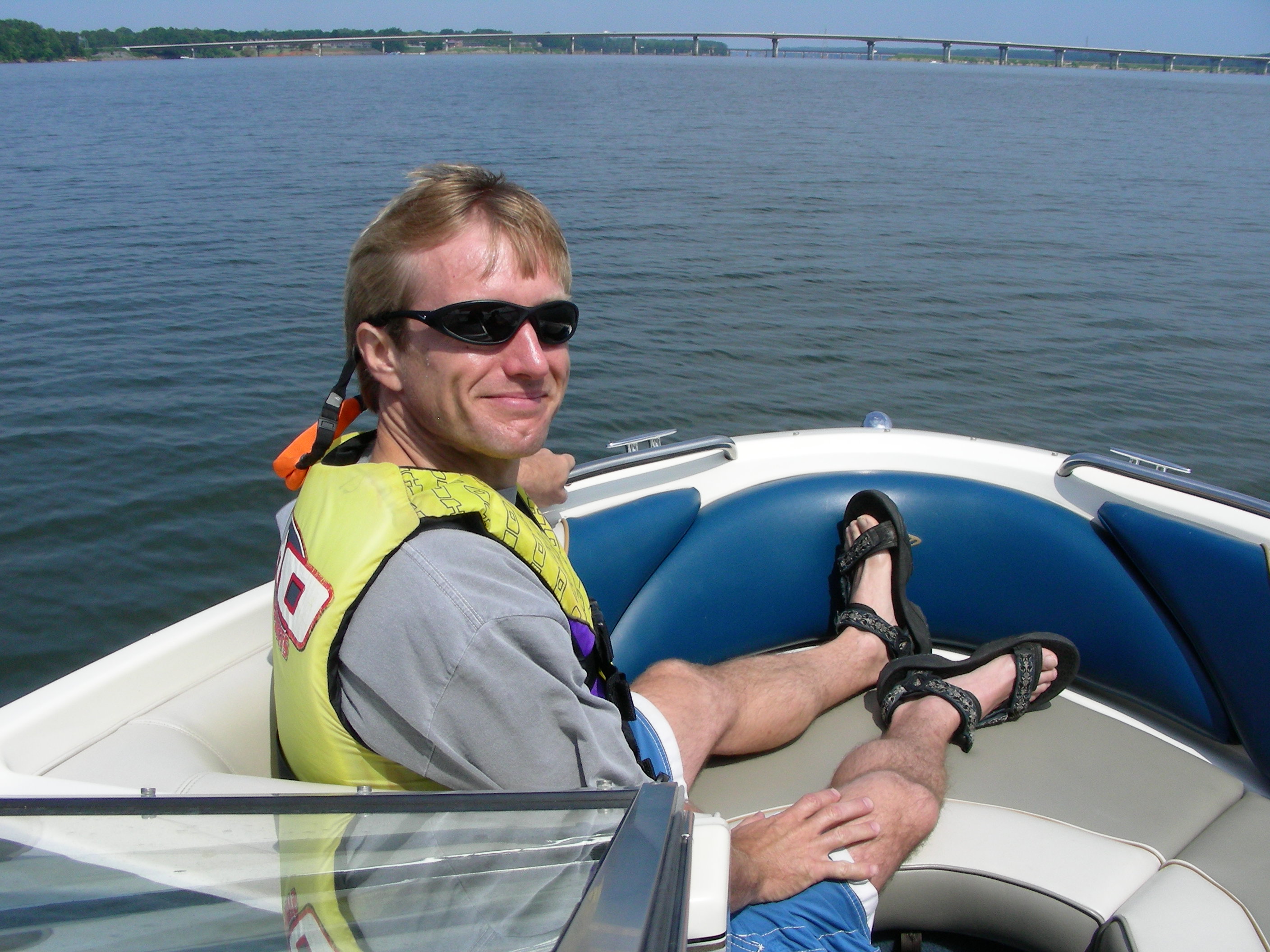 ./2010/Kerr Lake/Luis boating w guys 0006.JPG